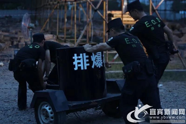 宜賓李莊發(fā)現(xiàn)一枚炮彈！“排爆專家”火速出動(dòng)！