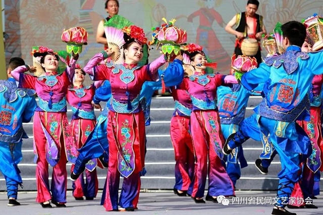 古藺花燈亮相第十二屆中國民間藝術(shù)節(jié)