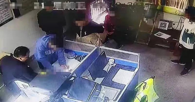 喂，110嗎？我打牌輸了幾千塊錢，走不到！(圖3)