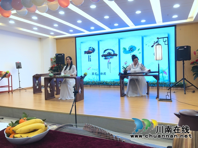 瀘州：民歌聯(lián)唱、笛子獨(dú)奏……養(yǎng)老院里飛出幸福歌聲！(圖8)
