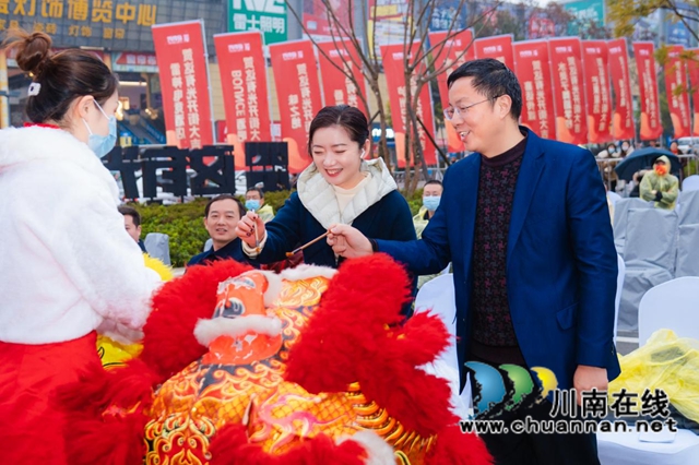 好吃好玩24小時不打烊！這有光特色文旅街點亮瀘州！(圖8)