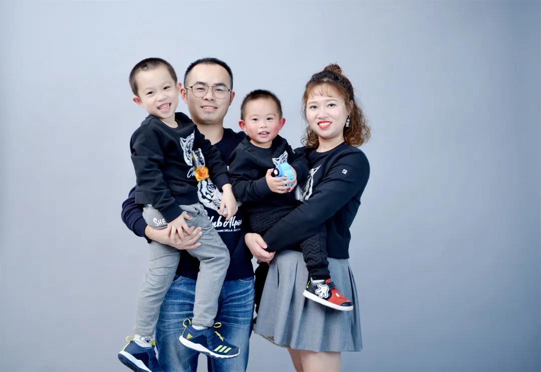 這個瀘州醫(yī)生赴彝鄉(xiāng)援醫(yī)，咋還帶個“小尾巴”？