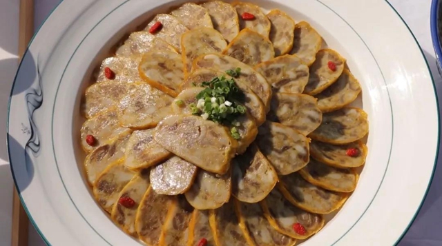 流口水！宜賓這場(chǎng)廚藝PK太香了！蛋圓子、椒麻雞、燒臘、粉蒸肉……(圖1)