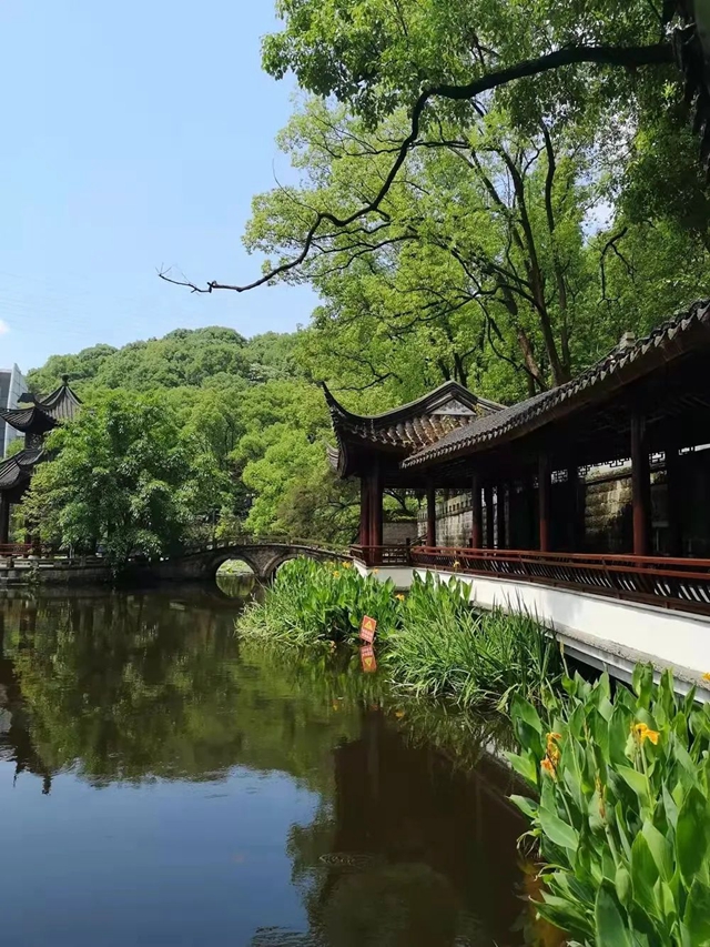正是登山好時節(jié)丨一起出門，遇見春天(圖1)