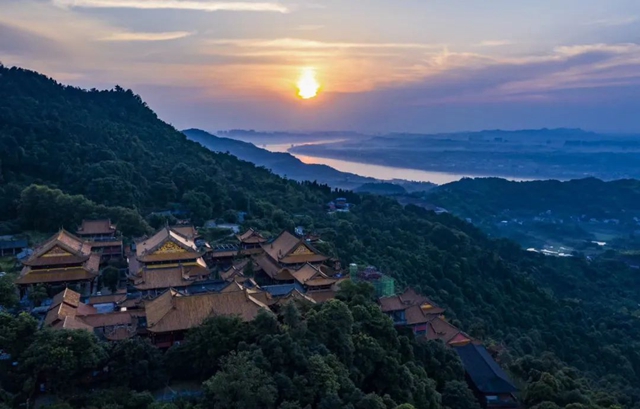 正是登山好時節(jié)丨一起出門，遇見春天(圖2)