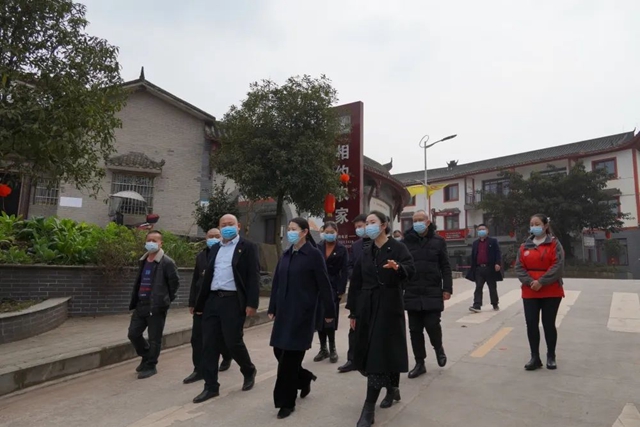 敘永縣人民政府縣長王一米率隊(duì)調(diào)研中國沈酒莊景區(qū)(圖4)