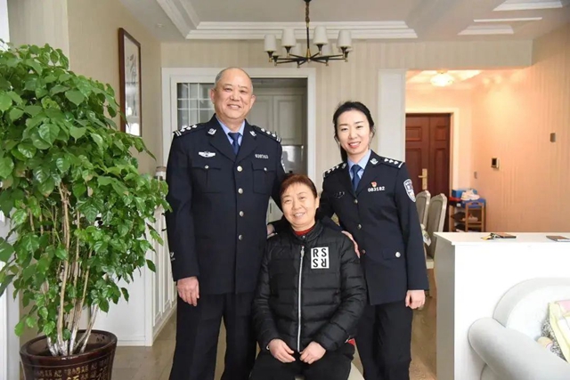公安部、全國(guó)婦聯(lián)通報(bào)表?yè)P(yáng)！內(nèi)江這名“警嫂”出名了(圖3)