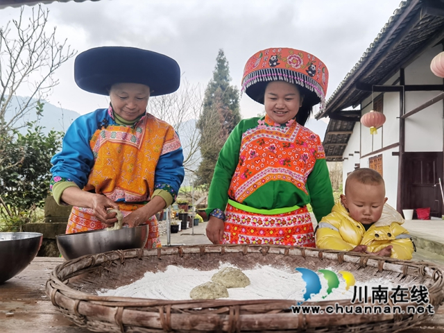 古藺縣大寨苗族鄉(xiāng)：古法制作軟萩粑，其樂(lè)融融迎春天(圖11)