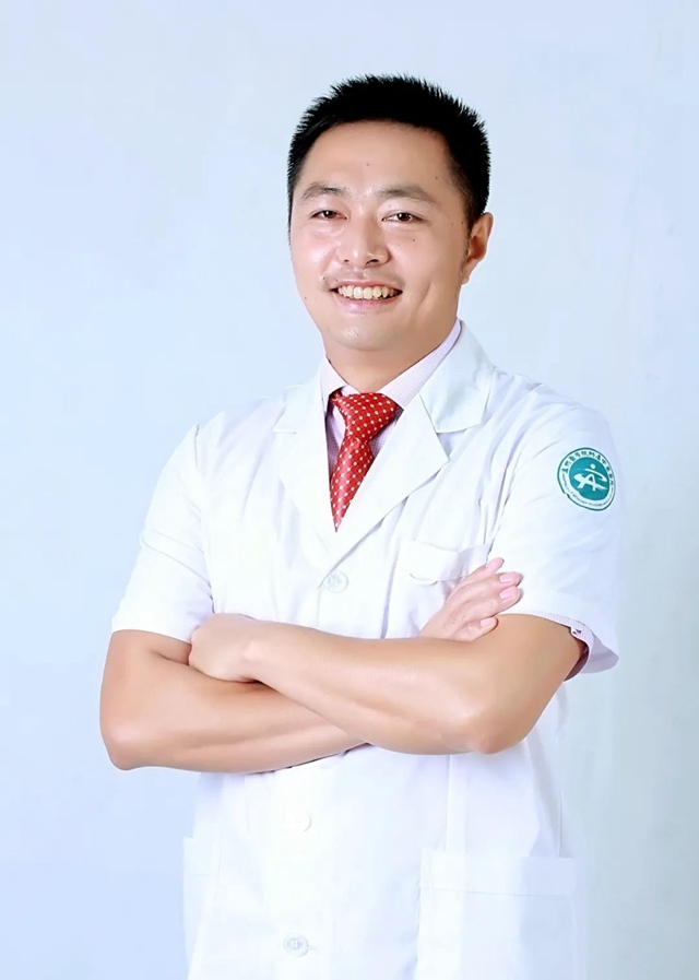 十指連心痛，瀘州小伙踢球整出甲溝炎！(圖8)