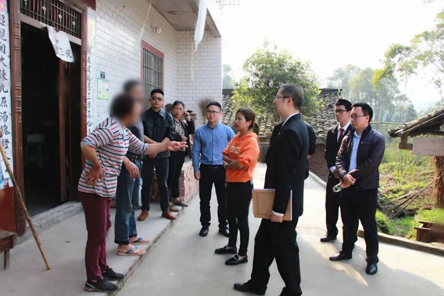 瀘州：為搶毛竹嬢嬢出手傷人，法官化積怨鄰里握手言和(圖6)
