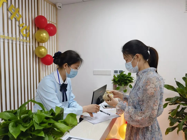 西南醫(yī)大中醫(yī)院中醫(yī)特色診療中心開診啦！(圖13)