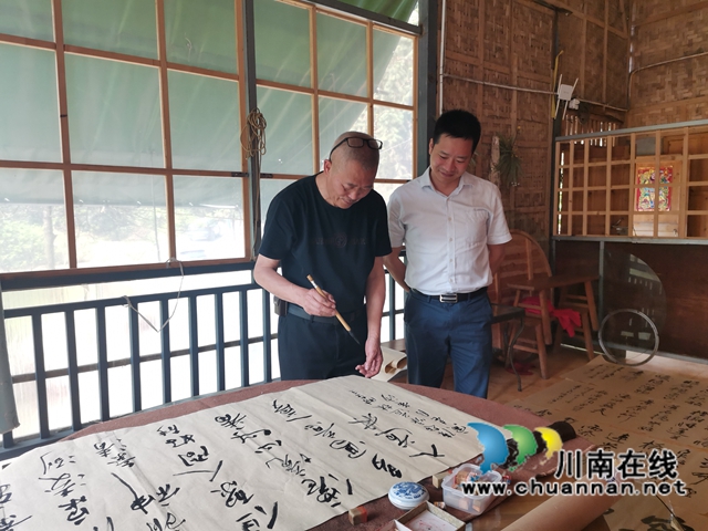 文學助力鄉(xiāng)村振興！瀘州詩人瀘縣道林溝采風活動暨改稿會舉行(圖6)