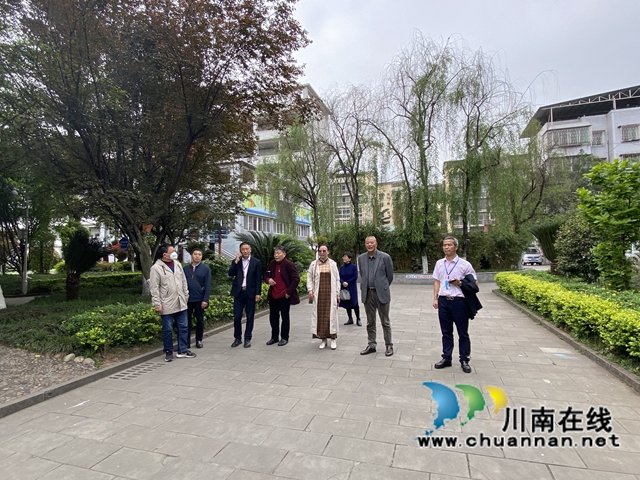 瀘縣城北小學(xué)校成為瀘州市評論家協(xié)會傳統(tǒng)文化教育基地(圖7)