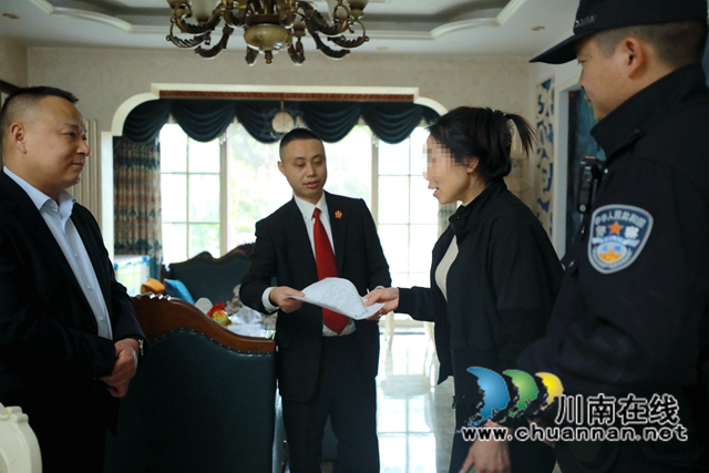 龍馬潭法院：市人大代表深入執(zhí)行一線，點(diǎn)贊法院執(zhí)行工作(圖3)