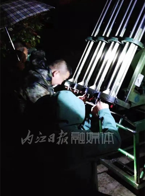 3天40枚火箭彈！內(nèi)江上天“取”雨(圖1)