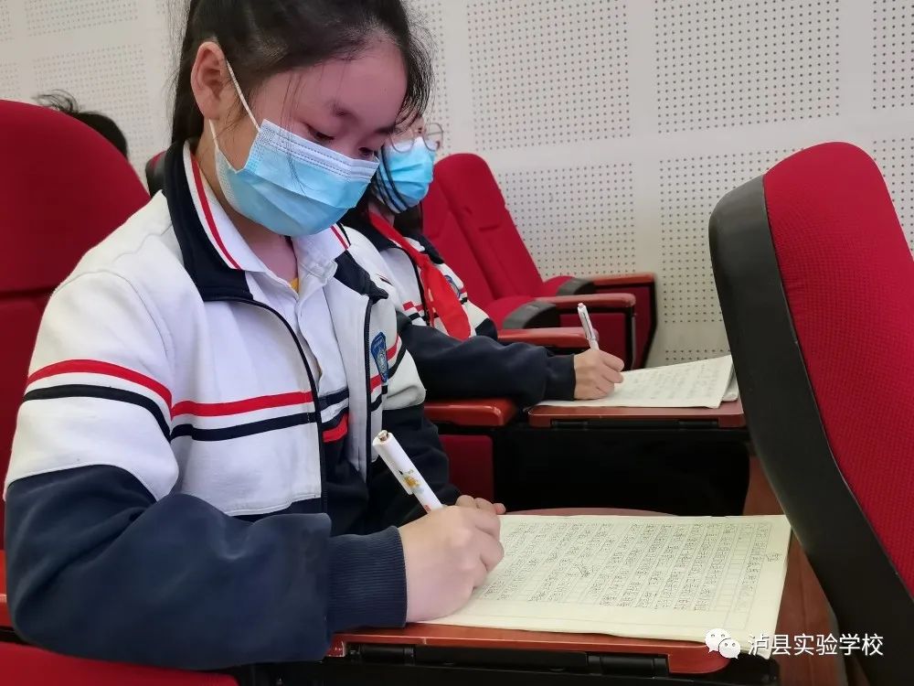 蓓蕾千枝聞令動，詩情萬丈報春來——瀘縣詩詞楹聯(lián)學會龍城詩社“詩詞進校園活動”走進瀘縣實驗學校(圖7)