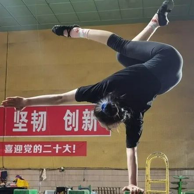 曾倒立上央視！如今這個自貢女孩又有了新目標