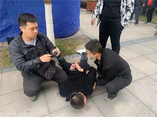 一路追蹤！隆昌榮昌瀘縣三地警方聯(lián)手逮了一窩“油耗子”(圖2)