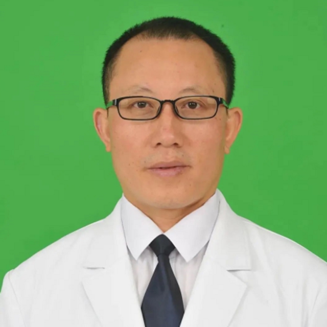 西南醫(yī)大附院“拆彈專家”黃昌仁：數(shù)小時(shí)成功拆除28歲小伙腦中的“不定時(shí)炸彈”