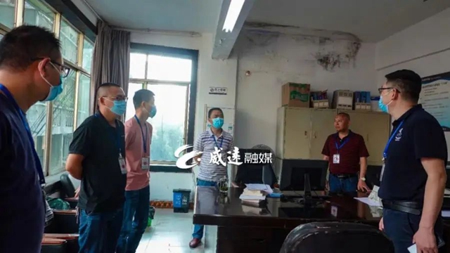 未戴口罩和手套！內(nèi)江這里兩家鹵菜攤被責令停業(yè)整頓