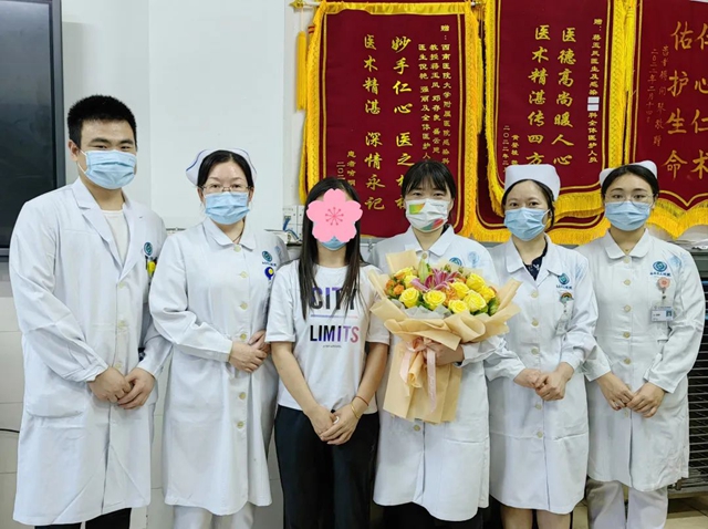 驚險！病房有人打破窗玻璃往外跳？危急時刻……