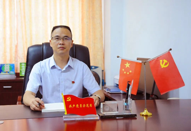 龍馬潭區(qū)玉帶河學校王位敏：滿腔熱情灑杏壇，一片丹心育桃李！