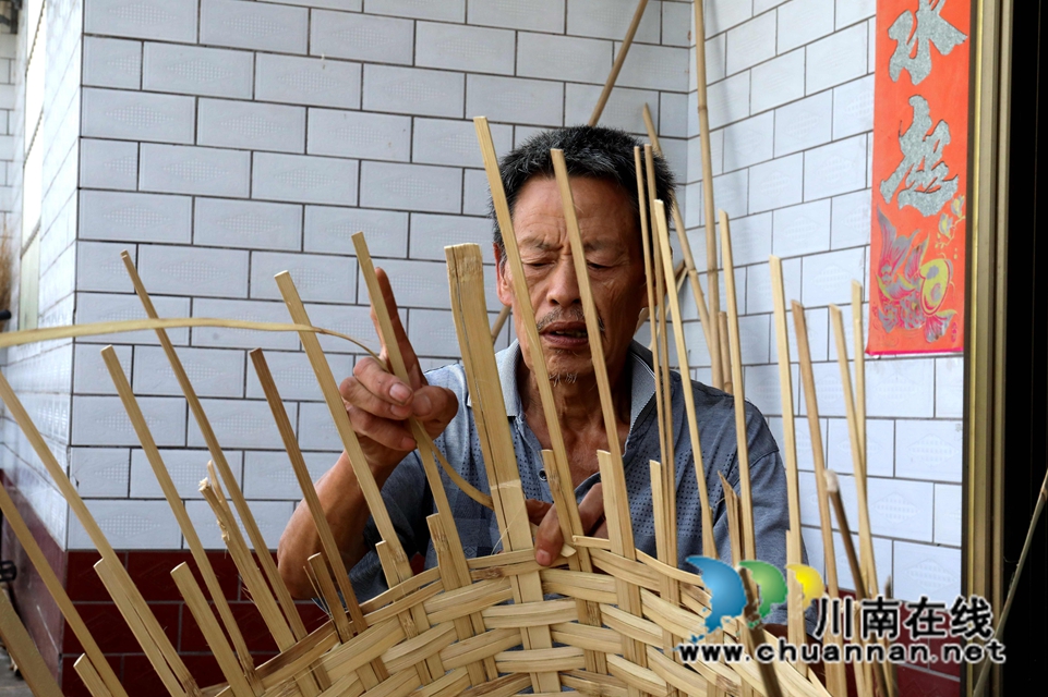 龍馬潭篾匠老范：五十載如一日，指尖上的堅(jiān)守