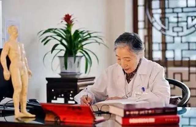 西南醫(yī)科大學(xué)附屬中醫(yī)醫(yī)院孫同郊獲“第二屆全國(guó)名中醫(yī)”殊榮！