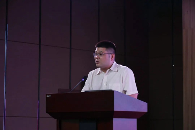 “最后一課”，院長三句贈言送給結業(yè)生｜瀘州市中醫(yī)醫(yī)院舉行2022年規(guī)培結業(yè)典禮