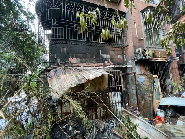 防疫也要防火丨合江一老電工不聽(tīng)勸阻在家給電瓶充電，結(jié)果……