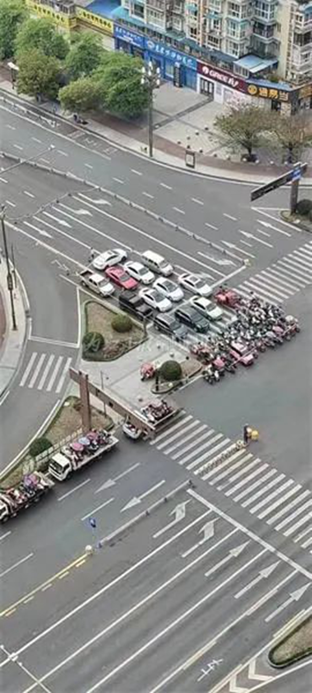 不要出車！不要出車！內(nèi)江交警暫扣149輛禁上街車輛