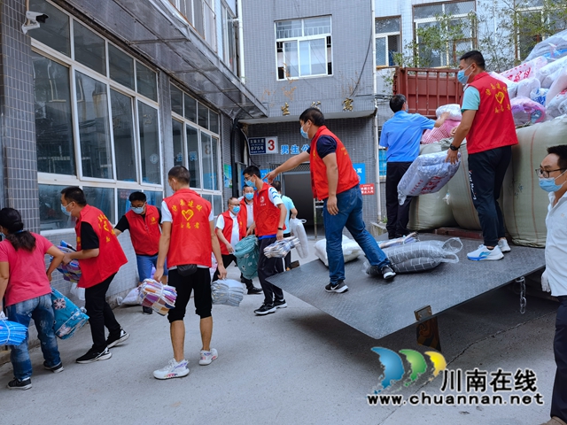 清點物資.jpg