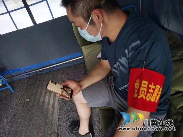 龍馬潭區(qū)退役軍人張賢炳：只有我們努力打贏這次戰(zhàn)“疫”，才能讓更多小家盡快團(tuán)聚！
