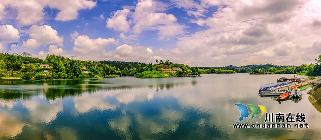 鳳凰湖美景.jpg