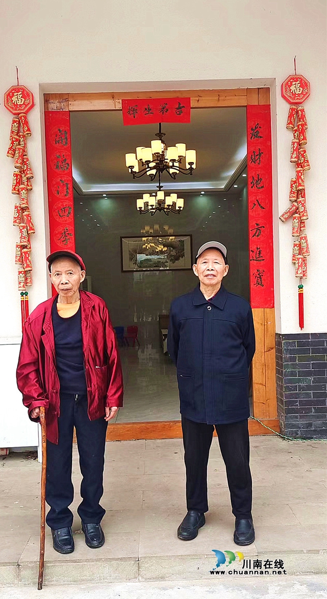 癡迷詩詞書畫70年 納溪耄耋雙胞胎兄弟不一般