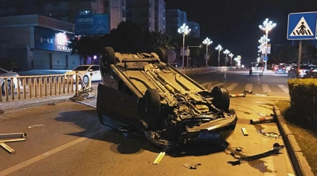 【警惕】突發(fā)！一家五口遭遇車禍……
