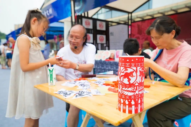 自貢非遺傳承保護(hù)：從“養(yǎng)在深閨人未識”到“飛入尋常百姓家”