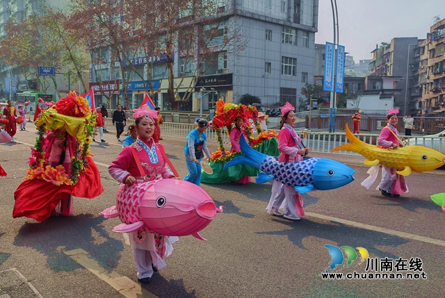 魚(yú)燈2.jpg