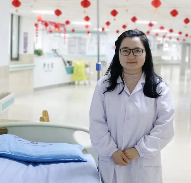 【突發(fā)】美女醫(yī)生列車上緊急救人……