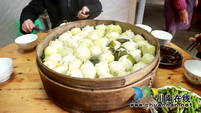 合江：春日好“食”光，咸香豬兒粑！