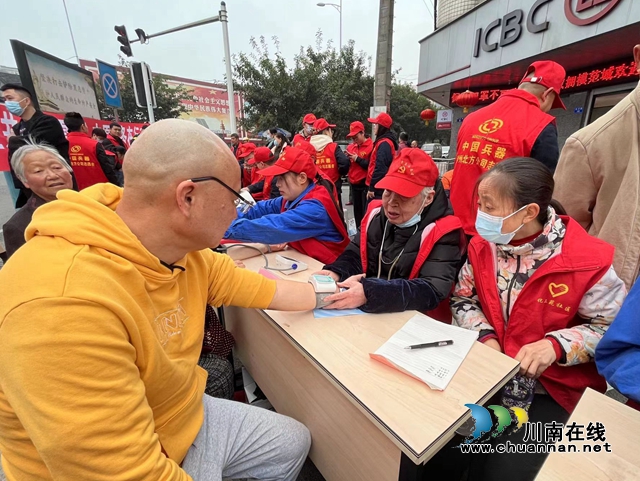 龍馬潭89歲退休醫(yī)生李上瓊義診32年：“只要身體允許，我會一直堅(jiān)持為大家服務(wù)！”