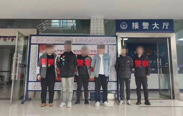 瀘州警方秘密拍攝，男女佯裝情侶進(jìn)入地下車庫……