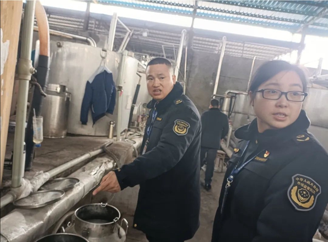 春雷行動2023｜嚴(yán)查！瀘縣一公司涉嫌未取得食品生產(chǎn)許可從事食品生產(chǎn)活動被查