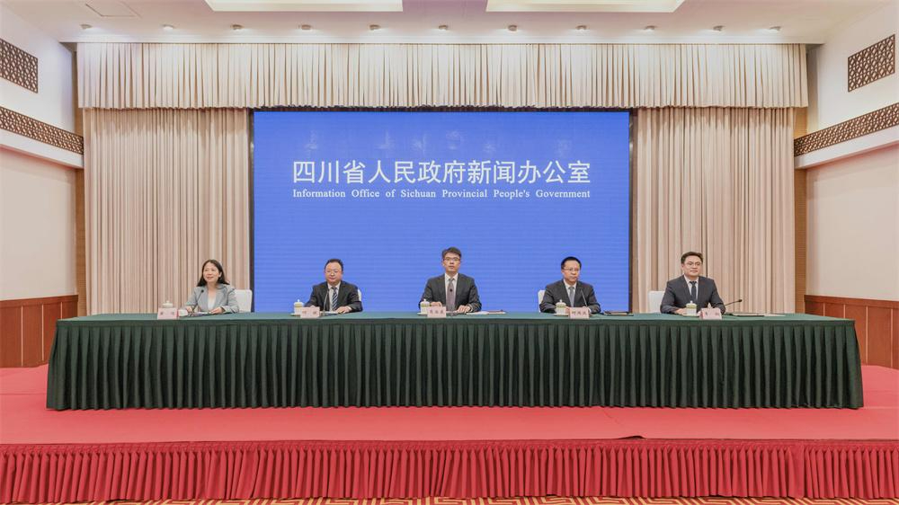 直擊發(fā)布會丨瀘州：力爭2025年實現(xiàn)港口貨物吞吐量1200萬噸
