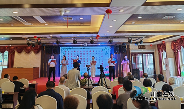瀘州端午詩(shī)會(huì)吟誦現(xiàn)場(chǎng)（曾佐然攝）.jpg