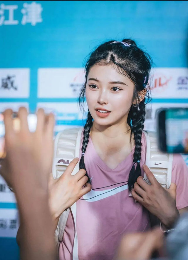 奪冠！自貢姑娘好樣的！