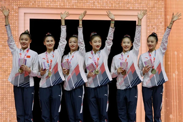 優(yōu)秀！這個(gè)宜賓妹子在藝術(shù)體操世錦賽摘金奪銀