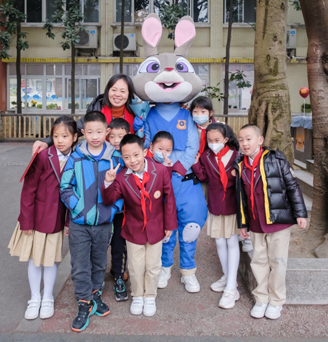 躬耕教壇，培根鑄魂育新人 | 瀘州市德育先進(jìn)工作者風(fēng)采（江陽區(qū)）