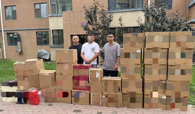 瀘州警方查處偽劣柴油3000余噸，“假油廠”竟貼安全標(biāo)語？網(wǎng)友：假裝是真的