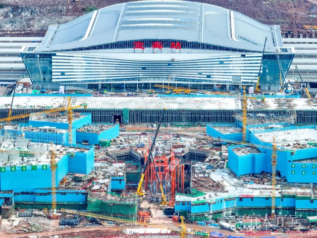 快看→渝昆高鐵宜賓站建設如火如荼